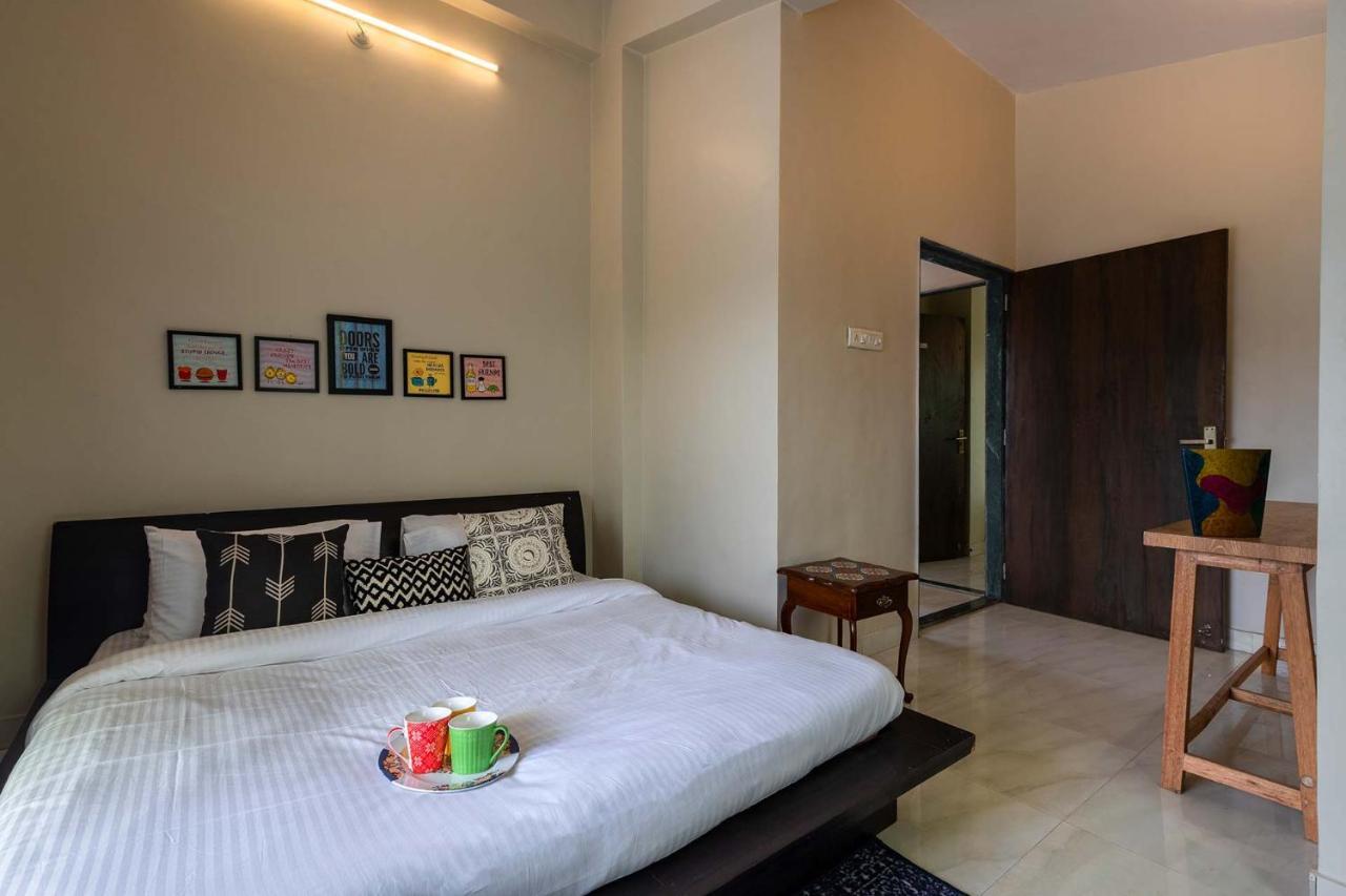 Aqua & Sage By Stayvista - Riverside Villa With Pool & Terrace 卡尔贾特 外观 照片